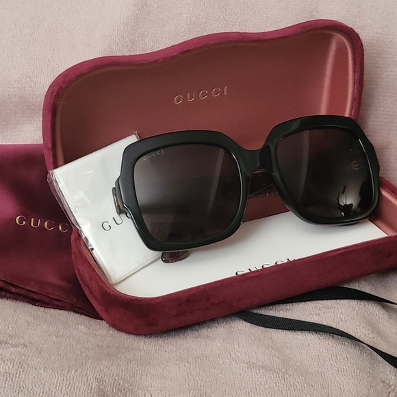 Gucci Sunglasses authentic - Picture 3 of 8